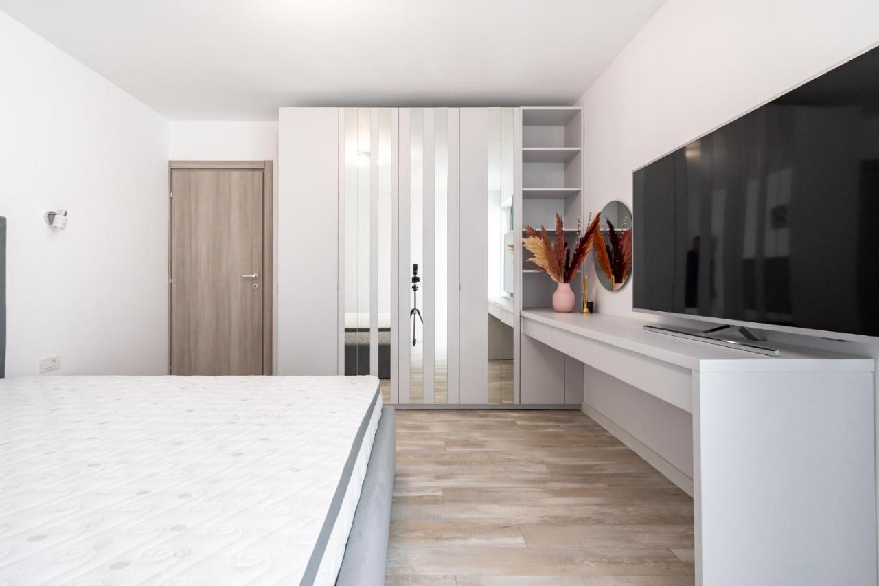 Central Apartment Diamond Bucureşti Ngoại thất bức ảnh