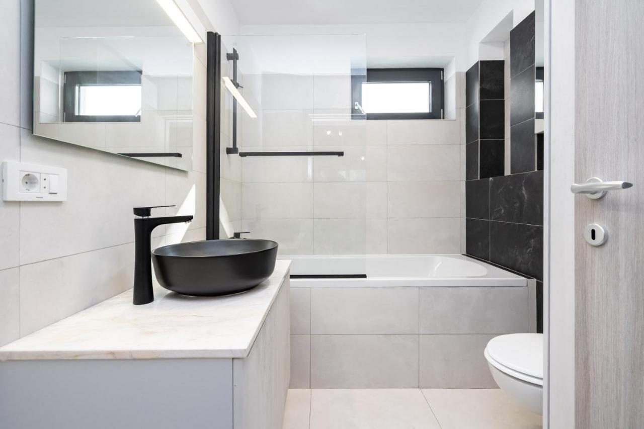 Central Apartment Diamond Bucureşti Ngoại thất bức ảnh