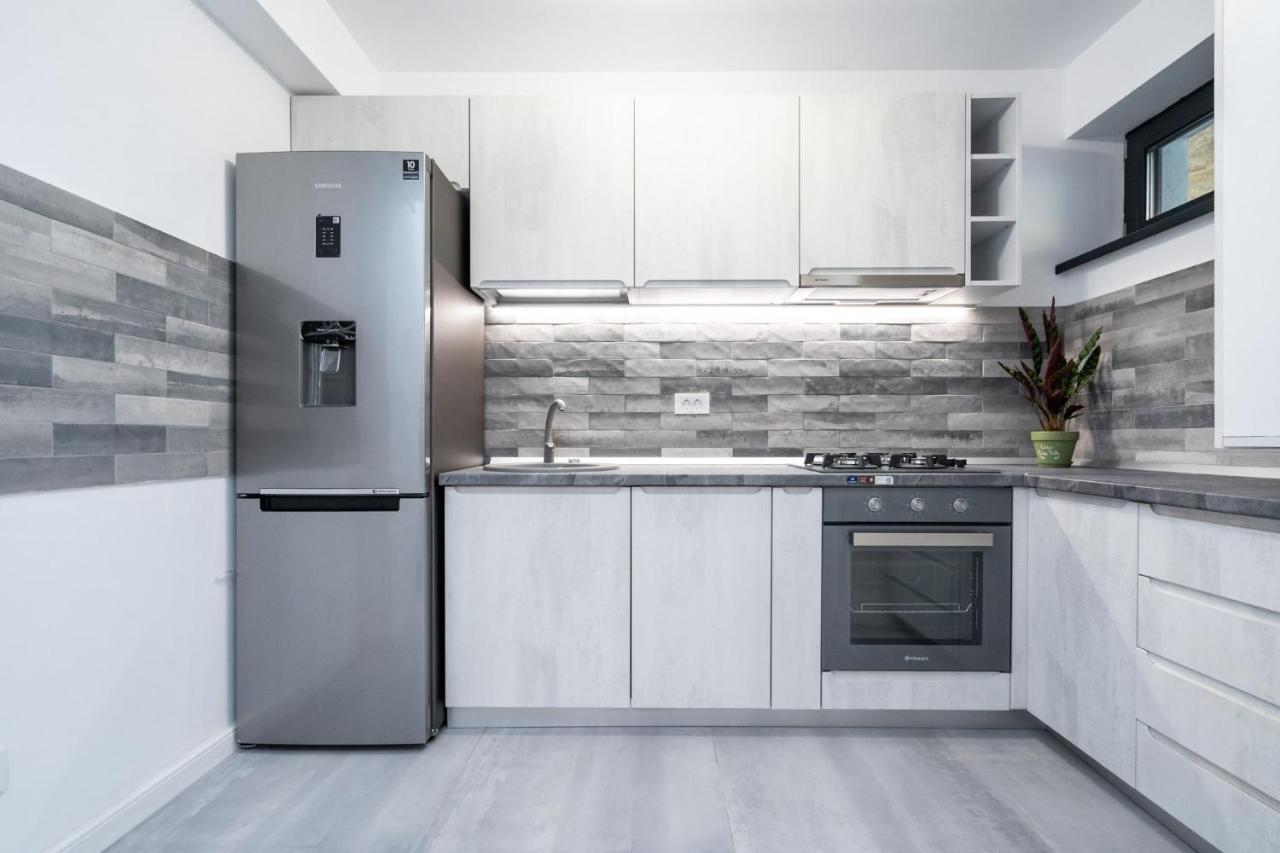 Central Apartment Diamond Bucureşti Ngoại thất bức ảnh